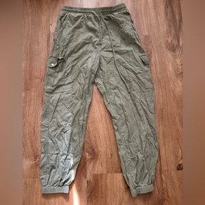 Forever 21 Green Joggers Size Large